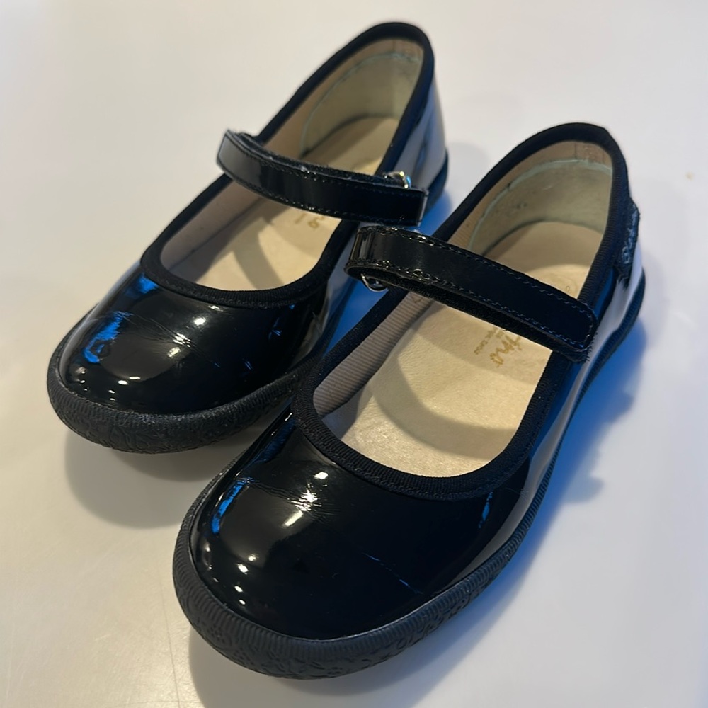 Naturino Pavia black patent Mary Jane’s size 29 (US 12)